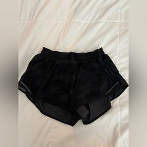 Camo deep coal Hotty Hot Low rise lined shorts 2.5